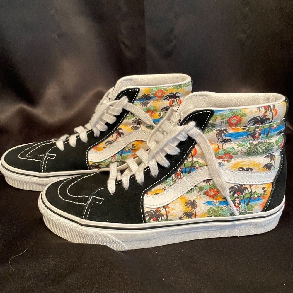 VANS Aloha Off The Wall High Top Black Suede Canvas Shoes (Sz Men -7, Women-8.5)